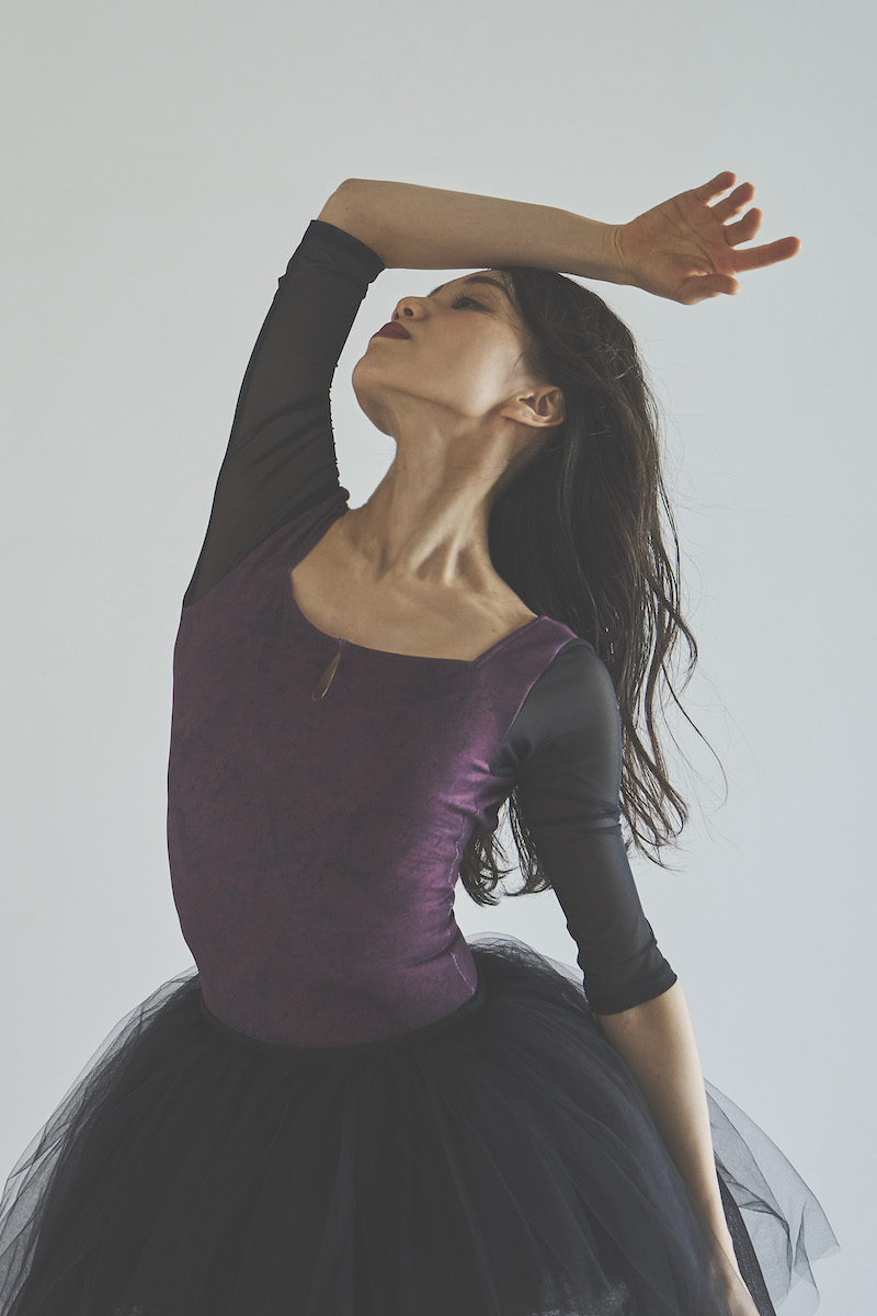 stina / type U ballerina + / crimson core