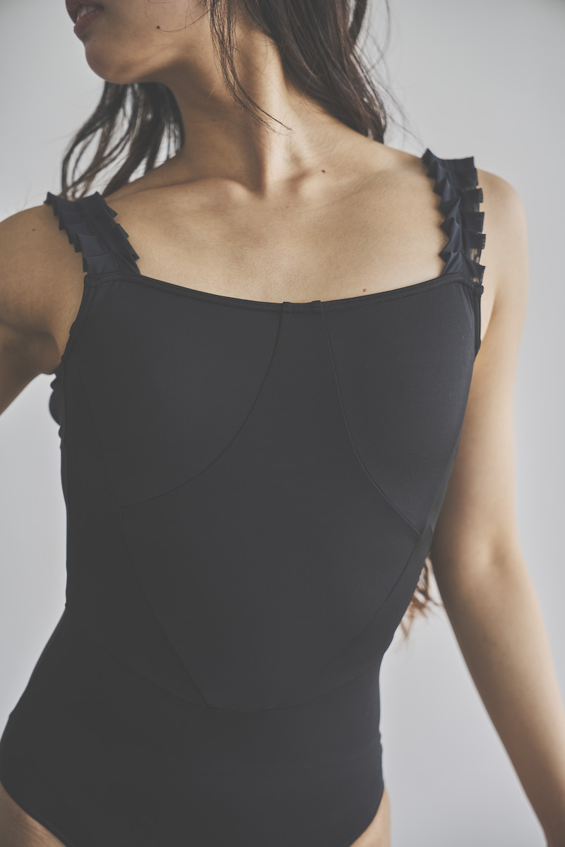 stina / Retune.stina / Serenade / black