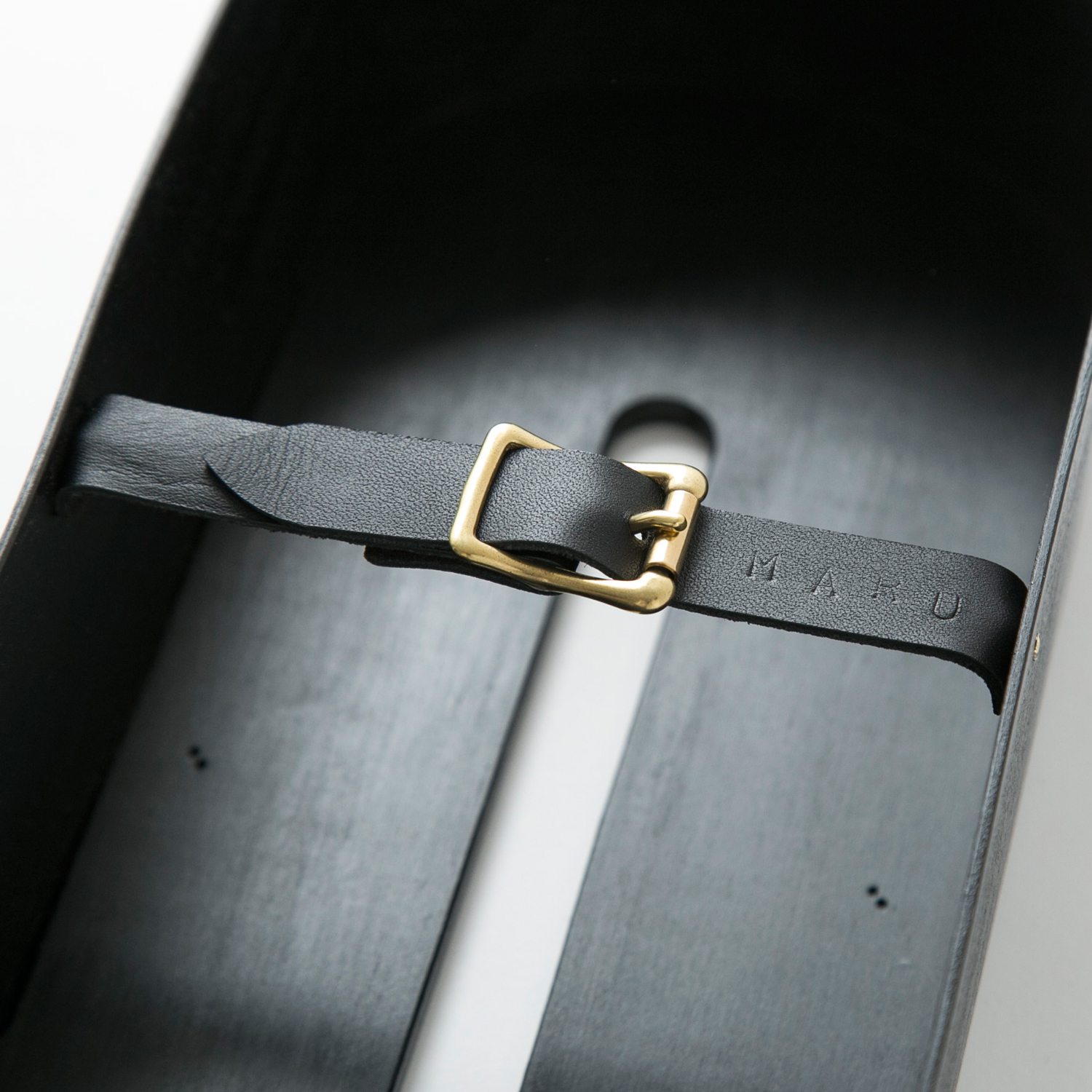 まる工芸/ティッシュケース sword ブラック -曲げ木のティッシュケース