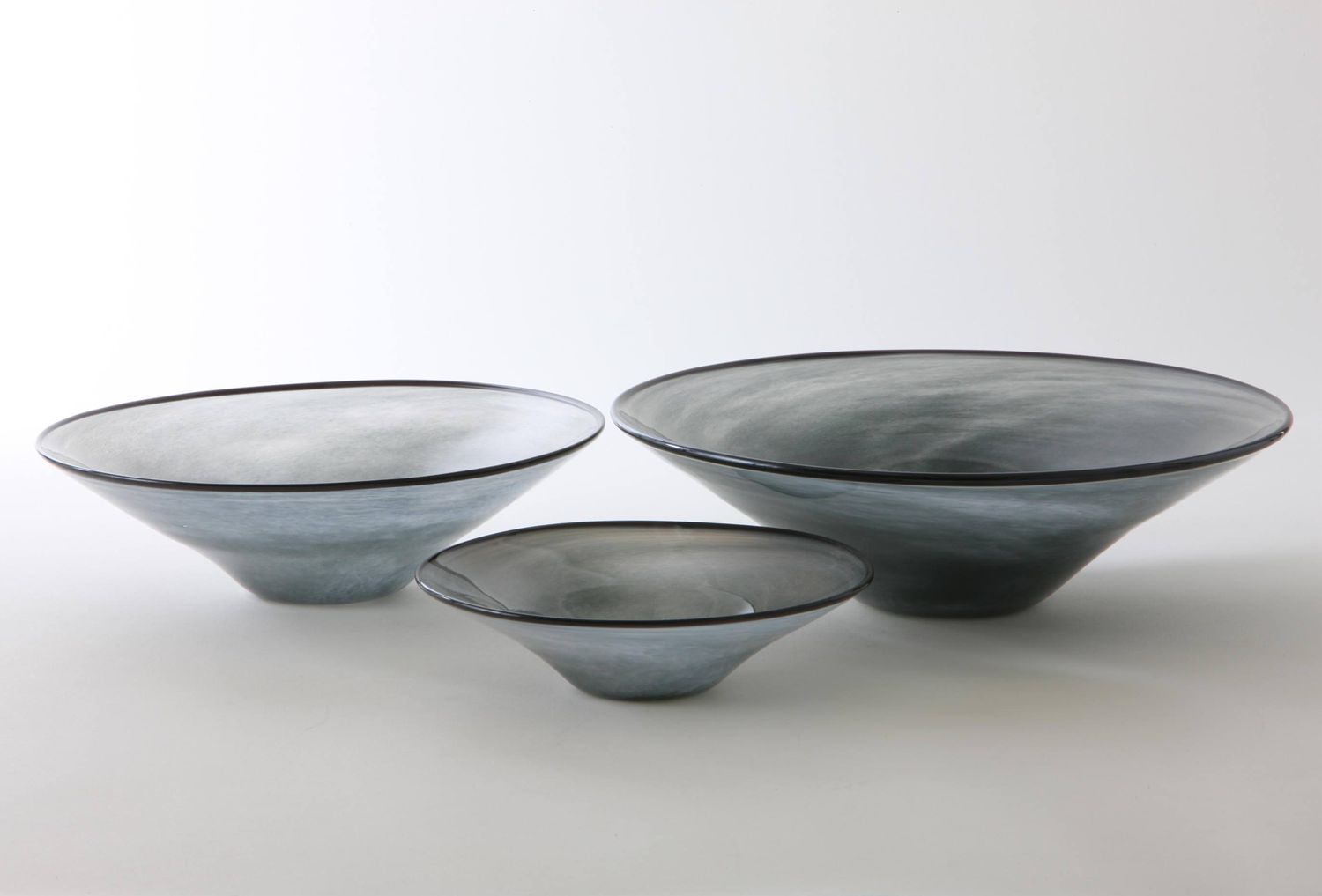 fresco/kasumi bowl L -絶妙な色の濃淡がお料理を引き立てるボウル