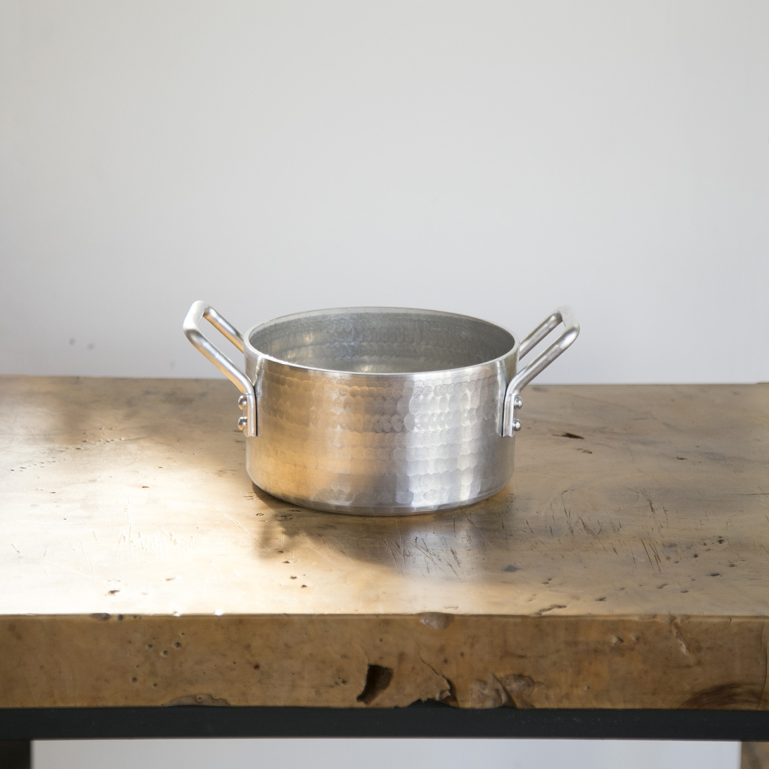 中村銅器製作所/アルミ特製両手シチュー鍋（蓋付き） 18cm -軽く丈夫で