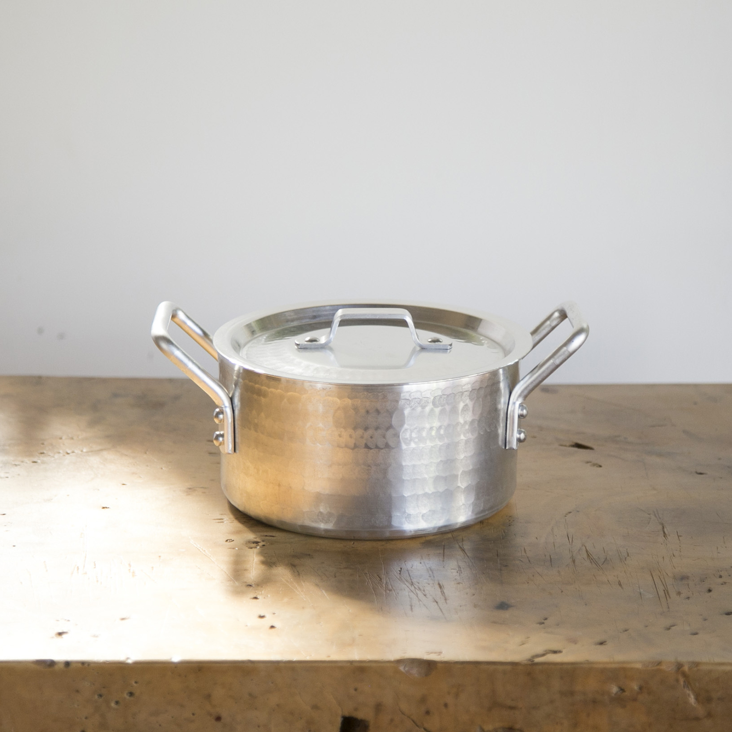 中村銅器製作所/アルミ特製両手シチュー鍋（蓋付き） 21cm -軽く丈夫で