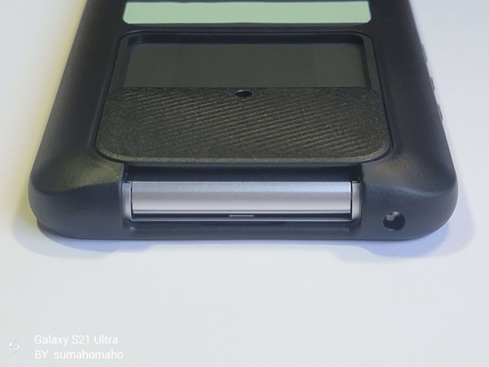 RhinoshieldのZenfone 8 / 8 Flip用ケース・フィルムをレビュー