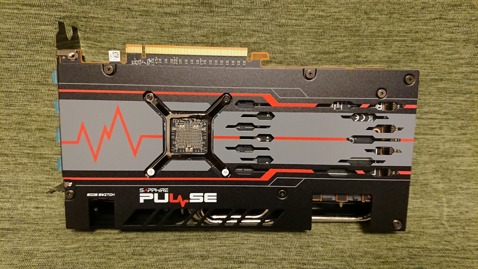 オリジナルファンを搭載した「SAPPHIRE PULSE RADEON RX 5700 XT 8G