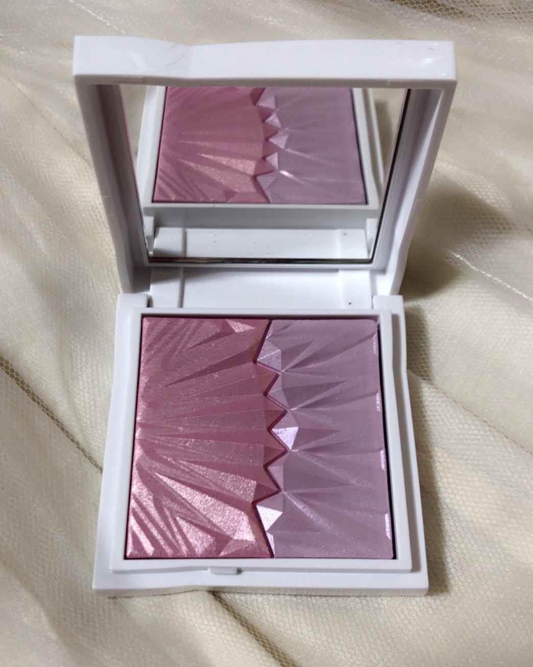 ゲランの限定ハイライトがめちゃくちゃ可愛かった！！ピンク