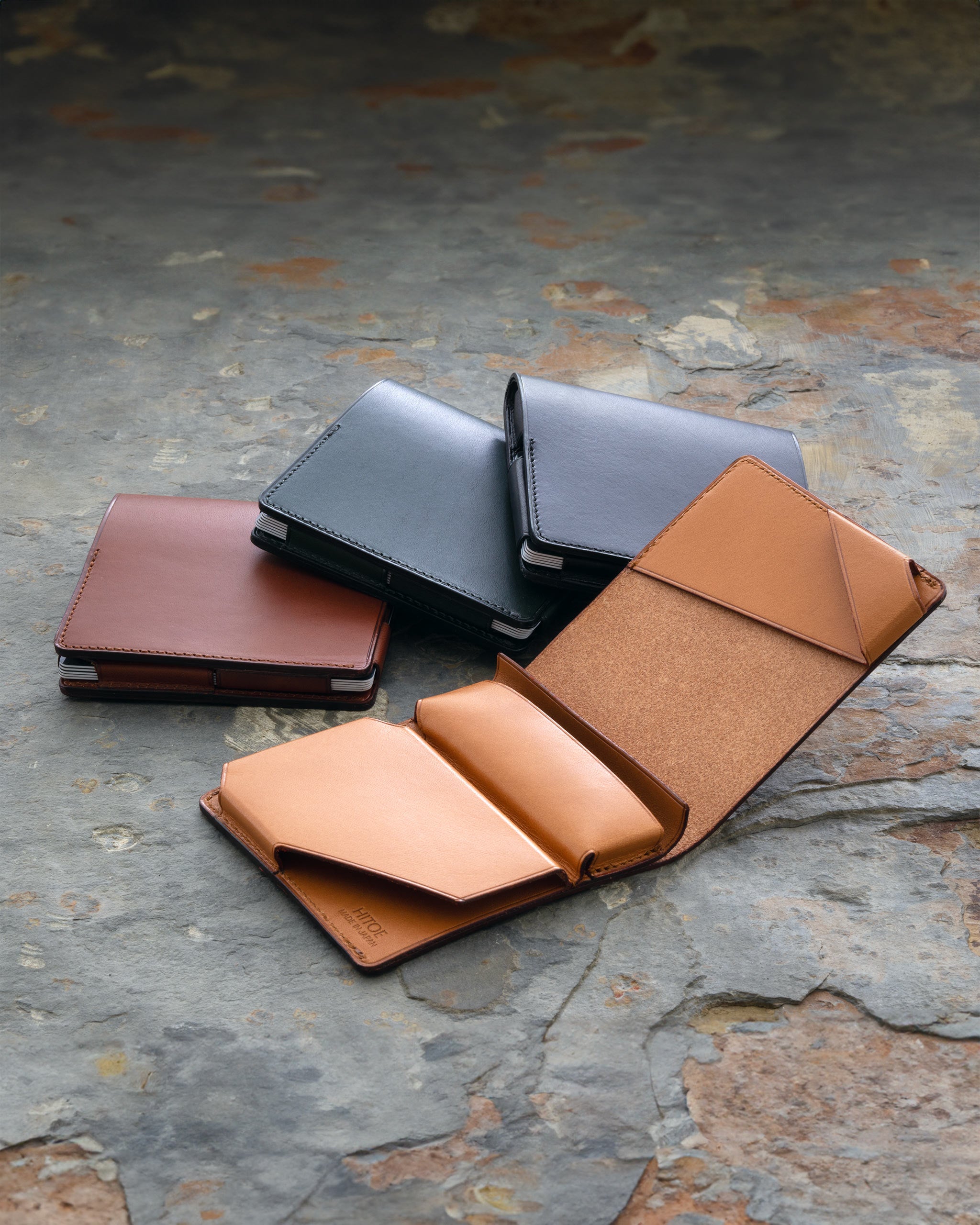 Slim Bifold Wallet Hitoe® Fold - Liscio | Smooth leather with a