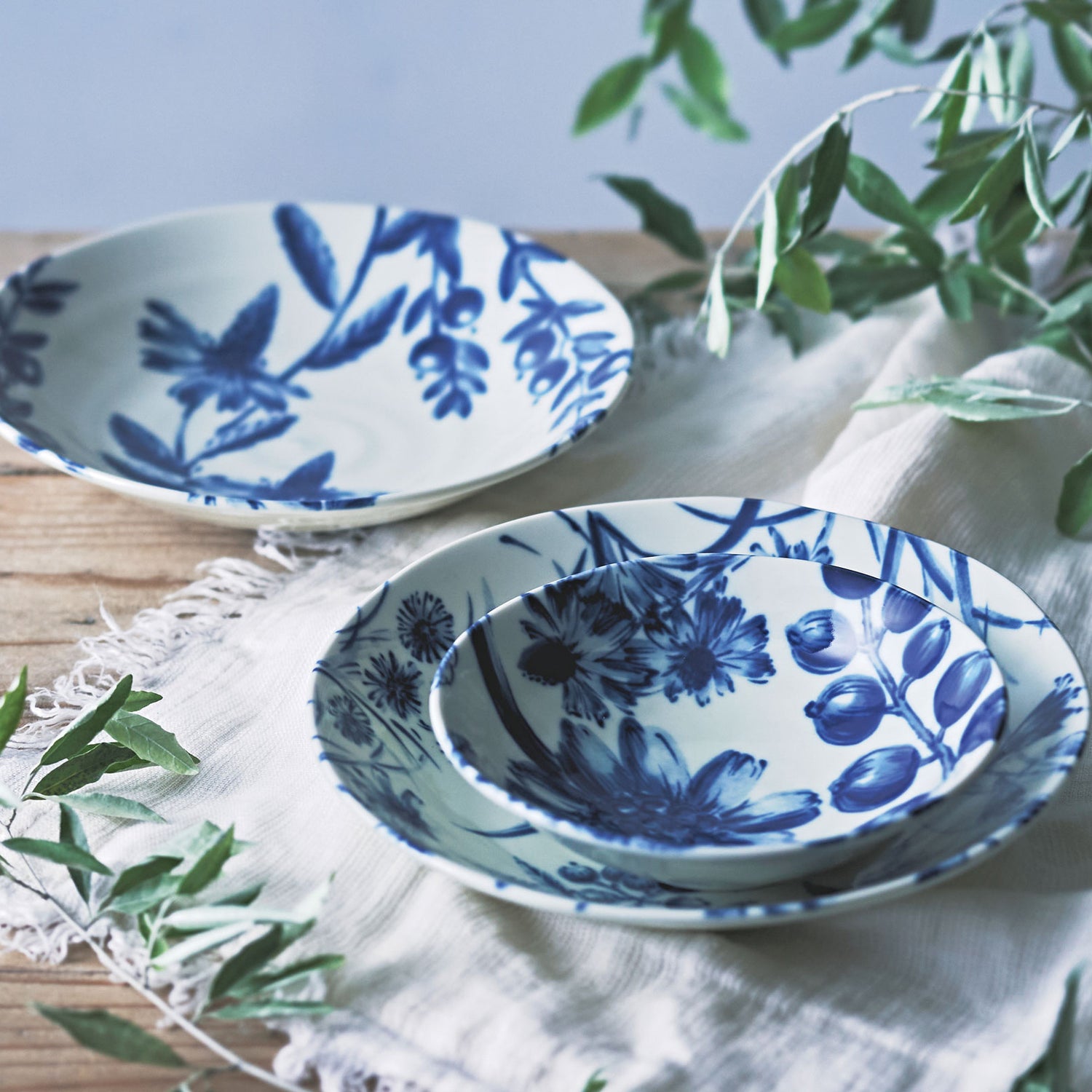 ボタニカル パスタ皿 22cm | aito製作所 | 美濃焼・瀬戸焼を中心とした