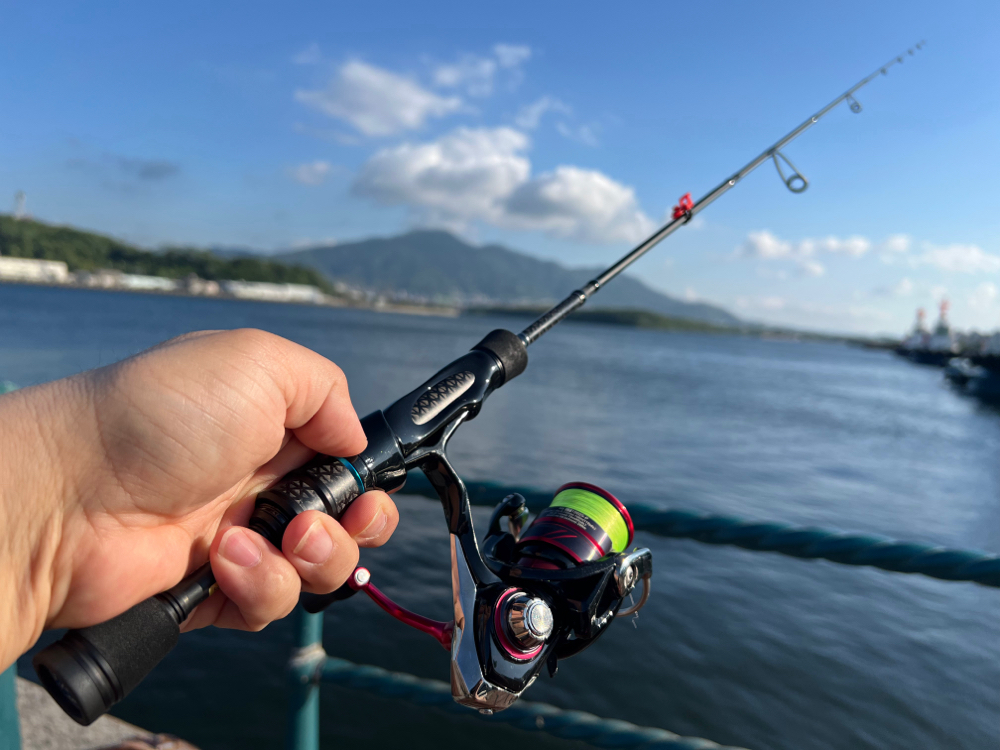 A4サイズの仕舞寸法に秘められた圧巻の感度 がまかつ ラグゼ パック