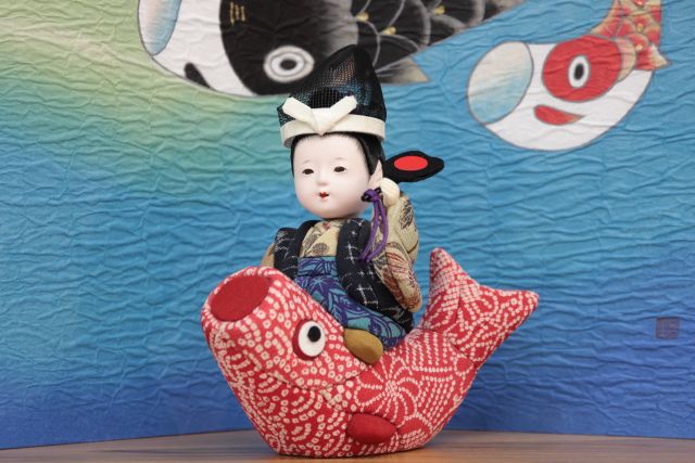 木目込み人形の五月人形です。かわいい鯉乗り大将です。 | 岡崎市