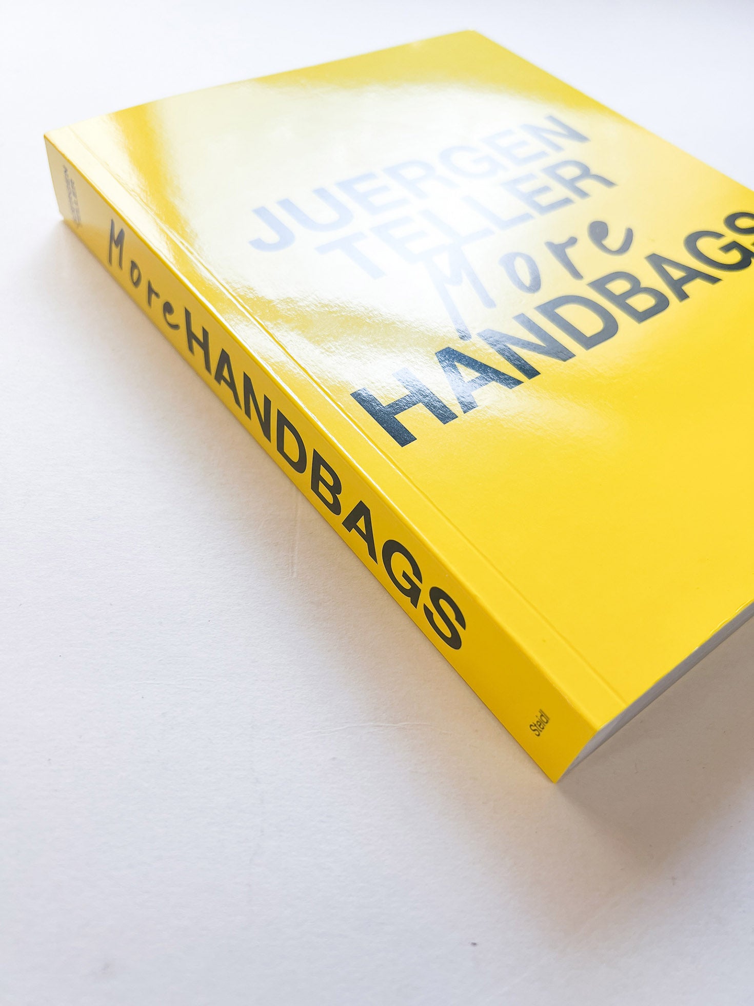 More Handbags / Juergen Teller - 本 屋 青 旗 Ao-Hata Bookstore