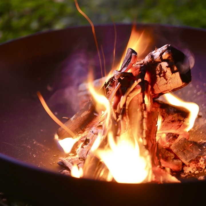 ファイヤーピット(焚き火台) /A: テーブル・チェアー・パラソル｜青山