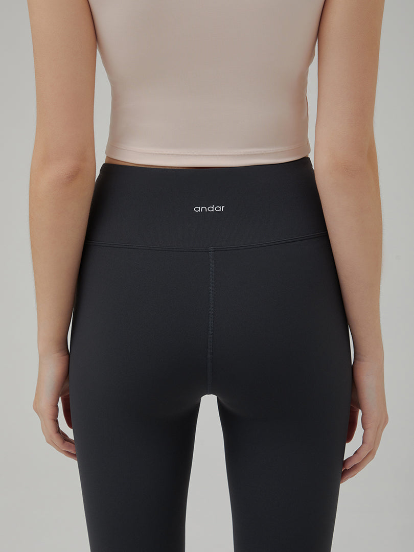Airywin シャロン フレアレギンス (ブラック) | andar JAPAN