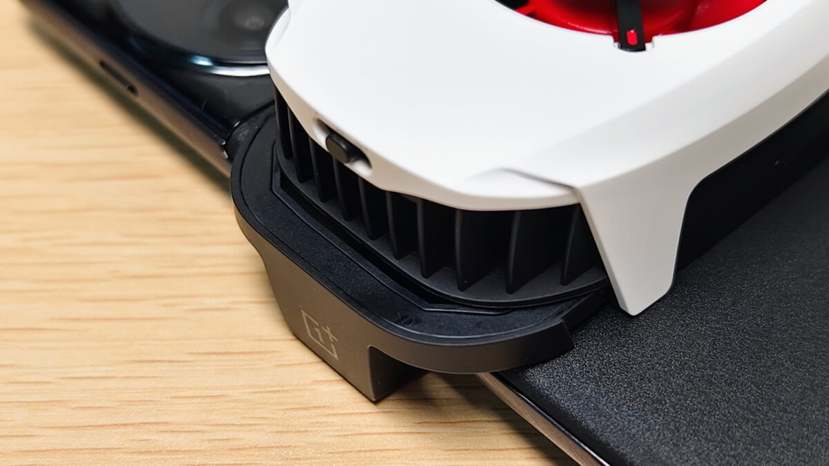 OnePlus 27Wスマホクーラー レビュー。排気が指に当たりにくく快適