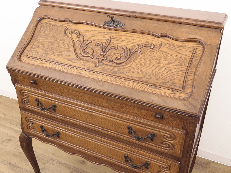 使いやすい大きさのネコ脚ライティングビューロー フランスの