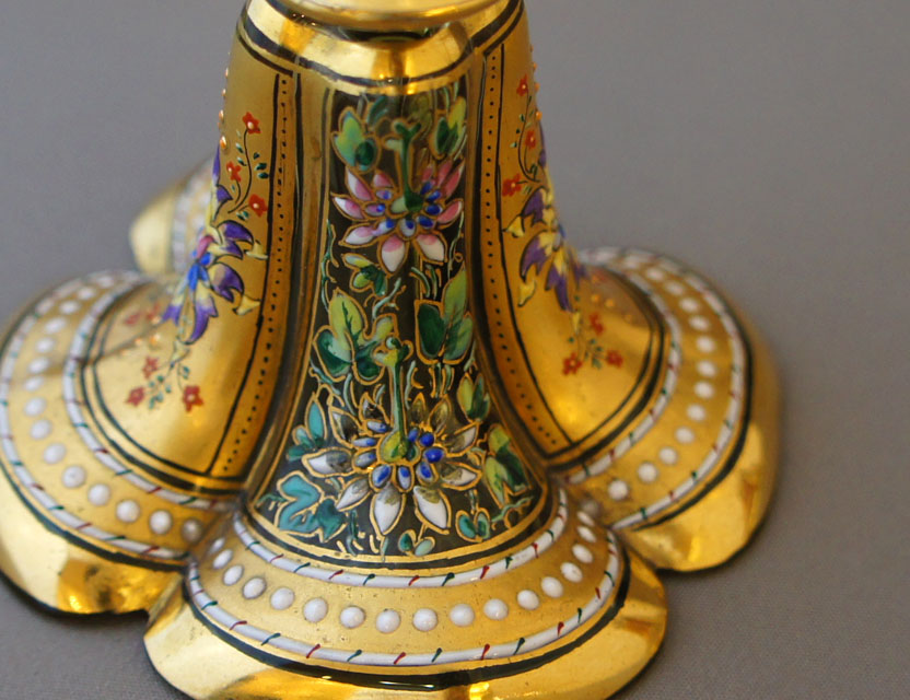 モーゼル「金彩エナメル装飾ワイングラス」《アンティックかとう》