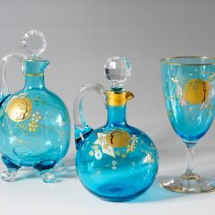 オールドバカラ「窓絵 木瓜文リキュールボトル」《アンティックかとう》