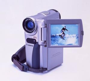 ASCII.jp：キヤノン、デジタルビデオカメラ『キヤノン IXY DV 2』を発表