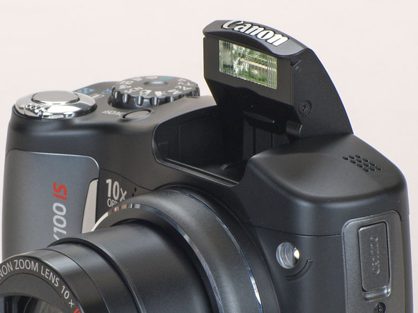 ASCII.jp：【レビュー】初心者向け多機能機 キヤノン「PowerShot SX100