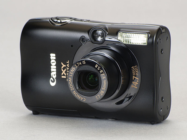 ASCII.jp：黒ヒョウのようにしなやかな速写感 「IXY DIGITAL 3000 IS