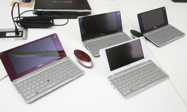 ASCII.jp：ソニーが送るNetbookキラー？ VAIO type P解体天国（前編