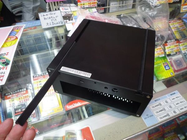 ASCII.jp：金色のAOpen製限定Mini-ITXケースが販売開始！