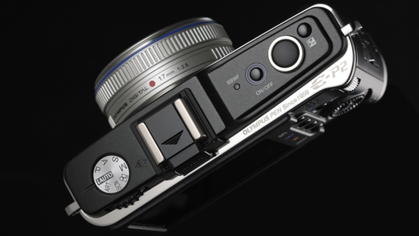 ASCII.jp：オリンパスから早くも「PEN E-P2」登場！