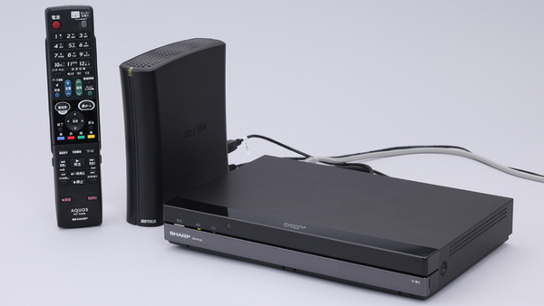 ASCII.jp：古いテレビが最新テレビに!? AQUOSネットチューナーを試す (1/3)