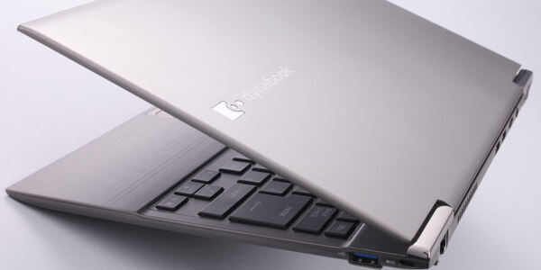 ASCII.jp：国内メーカーUltrabook第1号 dynabook R631の実力は？ (1/3)