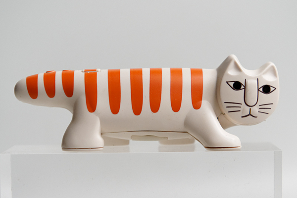 ASCII.jp：にゃんこ型トイカメラは写りだけじゃなく見た目も楽しい！ (1/2)