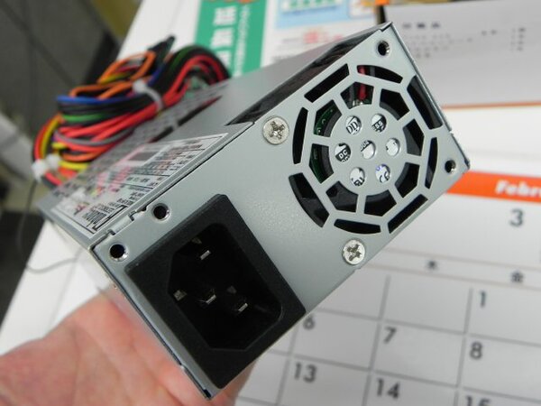 ASCII.jp：450WのFlexATX対応80PLUS GOLD電源がEnhanceから