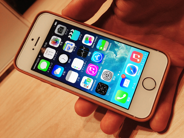 ASCII.jp：9月20日登場！ ニーズに合わせてiPhone 5c/sを選ぶワザ (1/2)