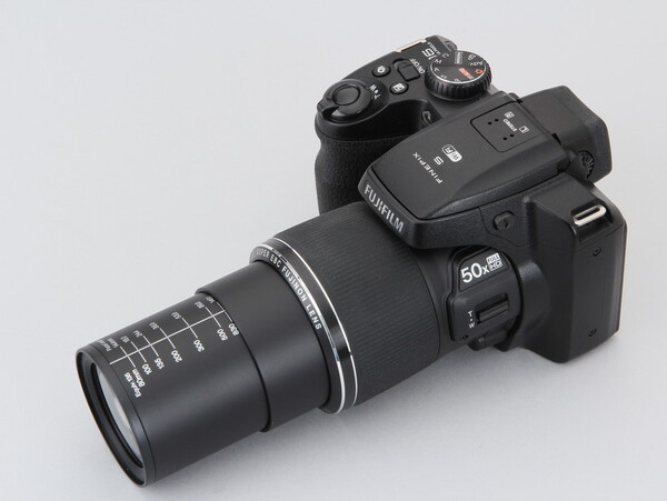 ASCII.jp：2万5000円でお買い得な富士フイルム「FinePix S9900W」がほしい