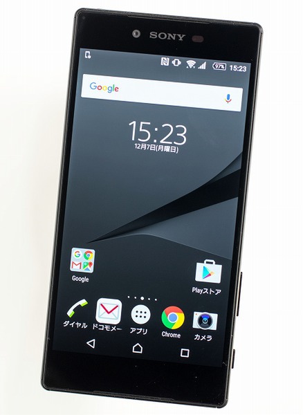 ASCII.jp：4K液晶搭載の最強冬モデル「Xperia Z5 Premium」レビュー (1/5)