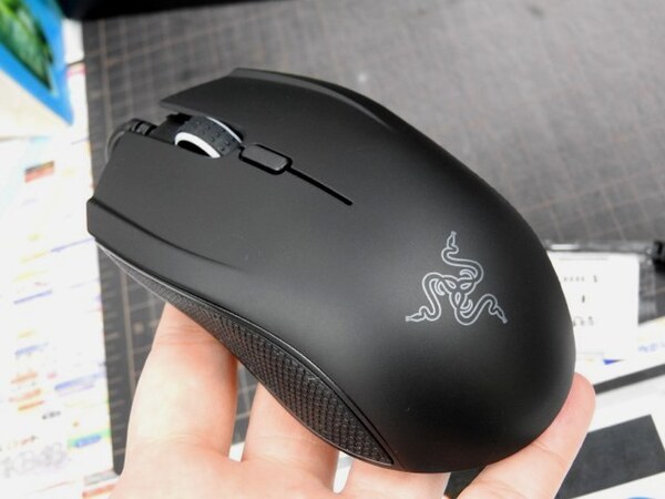 ASCII.jp：シンプルなのがいい！ Razer製マウス「Abyssus V2」