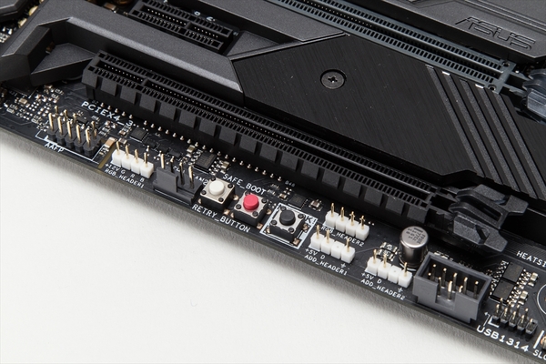 マザーボード、ハイエンドとエントリー向けはどこが違う？ ASUS製品で