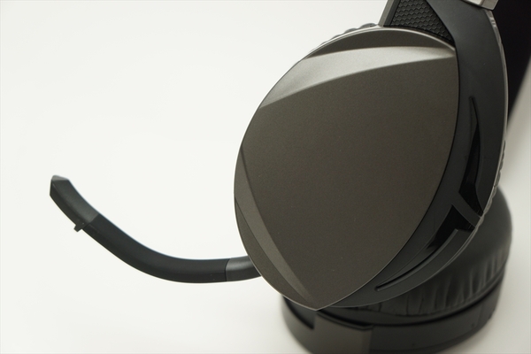 ASUSからゲーム向け新ヘッドセット登場！ ワイヤレスもいける「Fusion