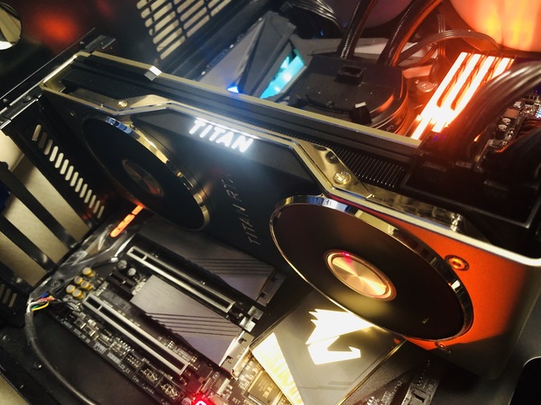 ASCII.jp：TITAN RTX検証、32万円超のグラボは本当に最強にして最速