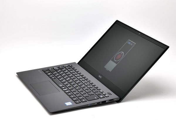 ASCII.jp：NEC LAVIE Pro Mobile 実機レビュー = 超軽量モバイルノート