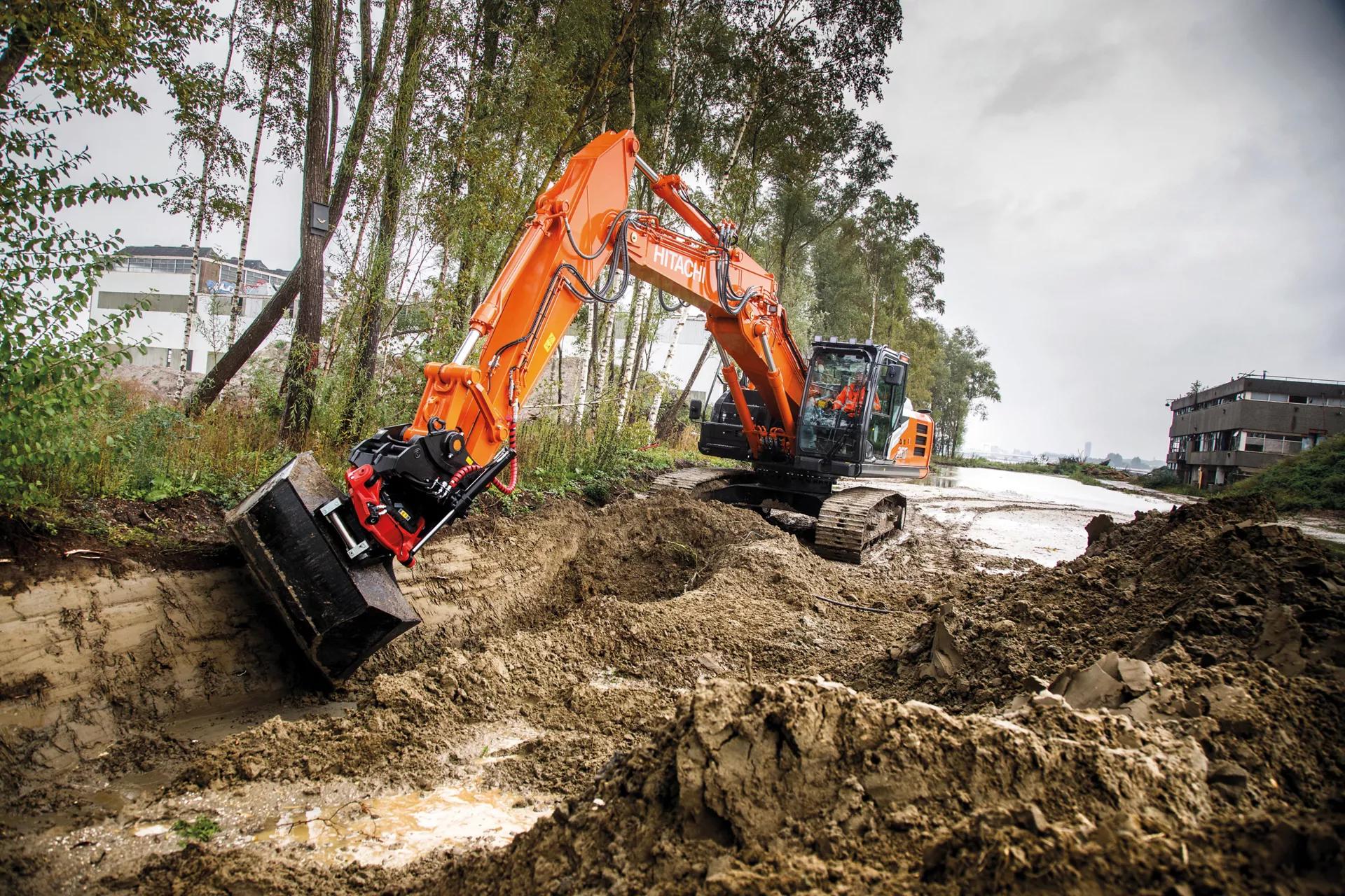 Hitachi ZX250LC-7H Excavator | AllMachines