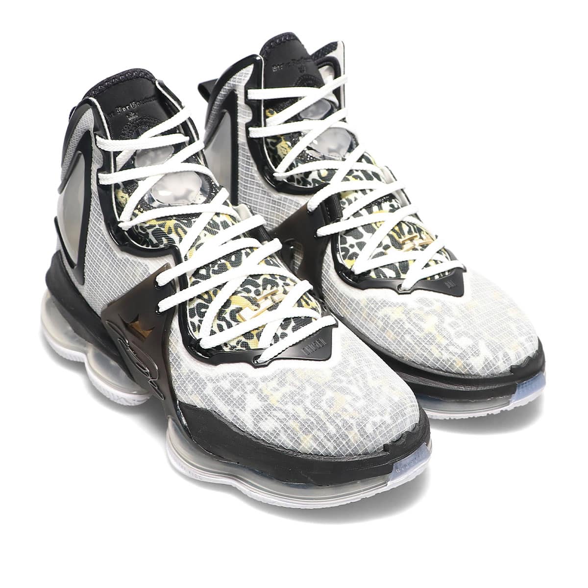 NIKE LEBRON XIX WHITE/METALLIC GOLD-BLACK（ナイキ レブロン XIX