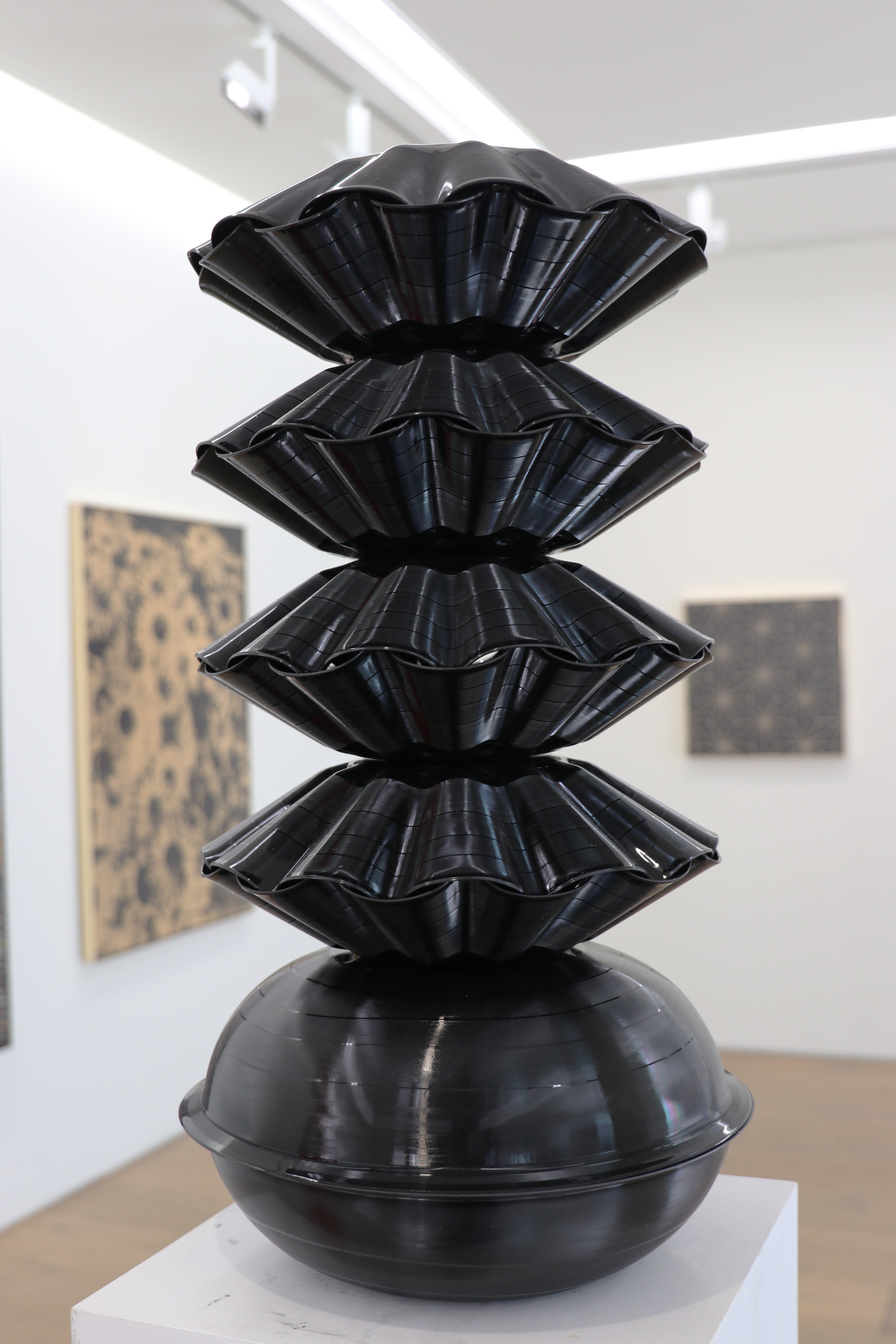 耳に音楽が響いてくる空間で -Gregor HILDEBRANDT [Cherries Bloom in