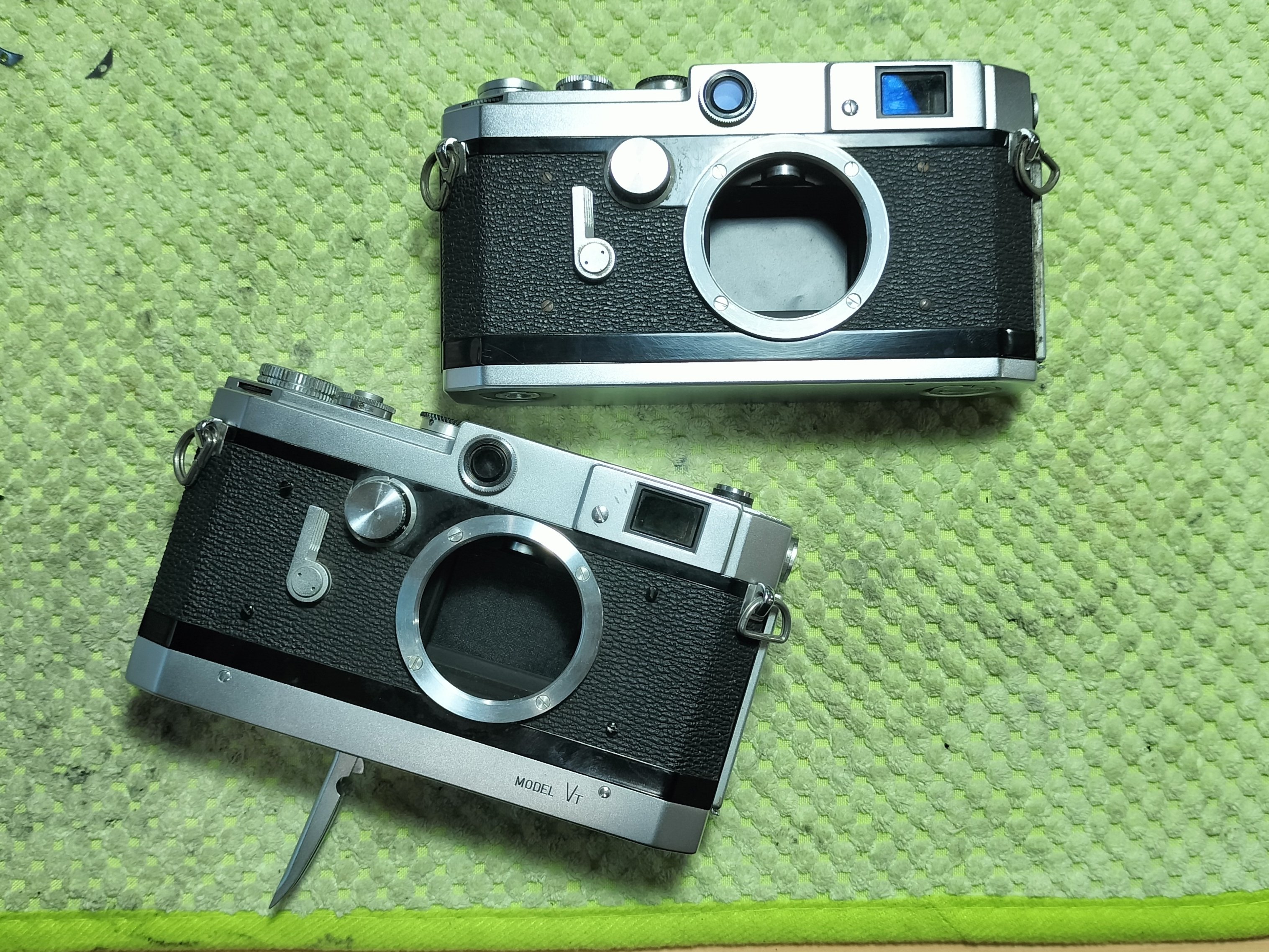 Canon VI-Lの分解｜フィルムカメラ修理のアクアカメラ