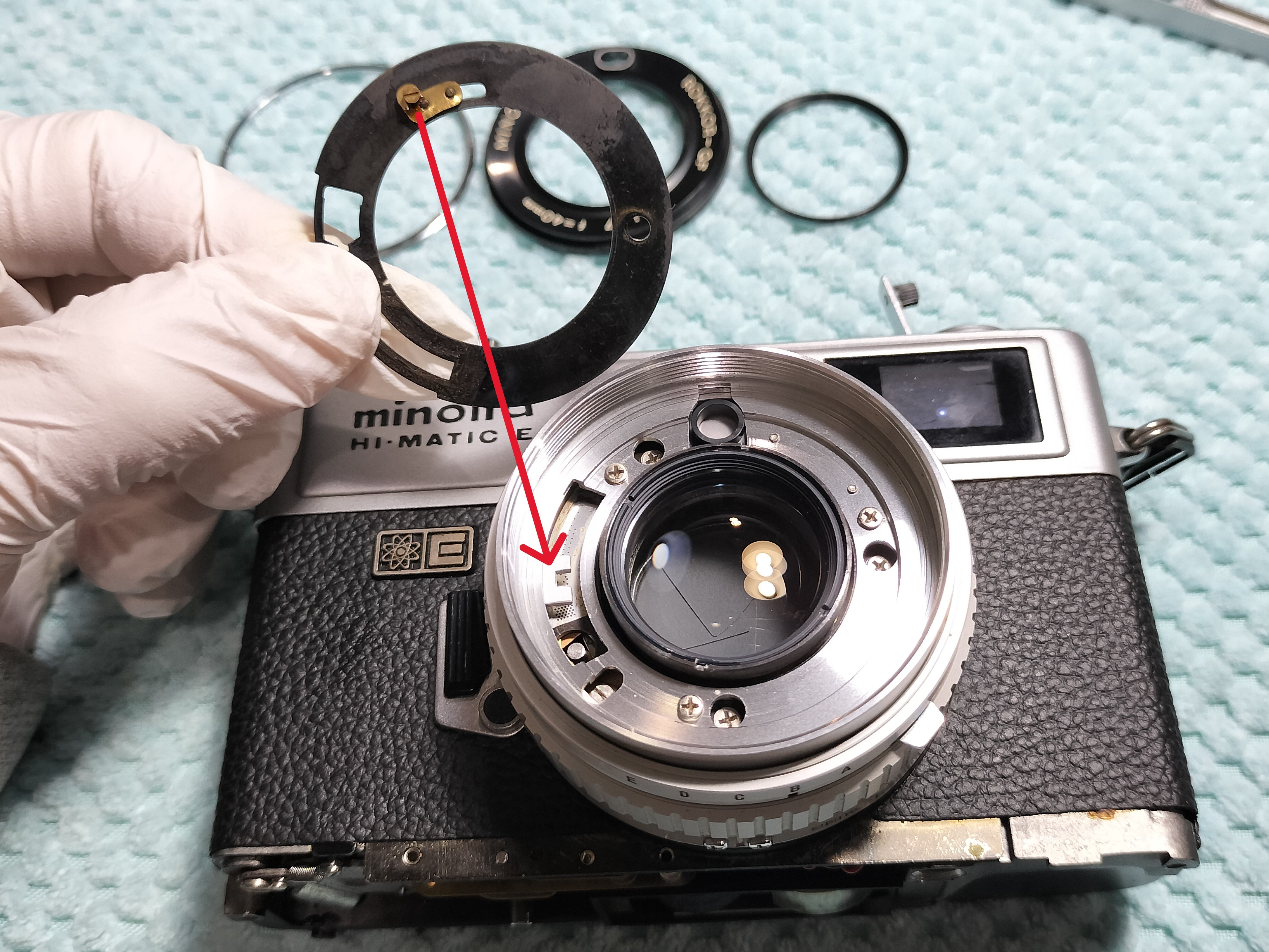 Minolta Hi-Matic Eの分解｜フィルムカメラ修理のアクアカメラ