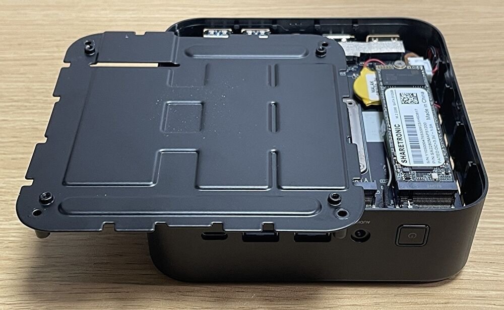 Ryzen 7 7730U、メモリ 16GBのミニPCが 52,330円。「NiPoGi E3B」の