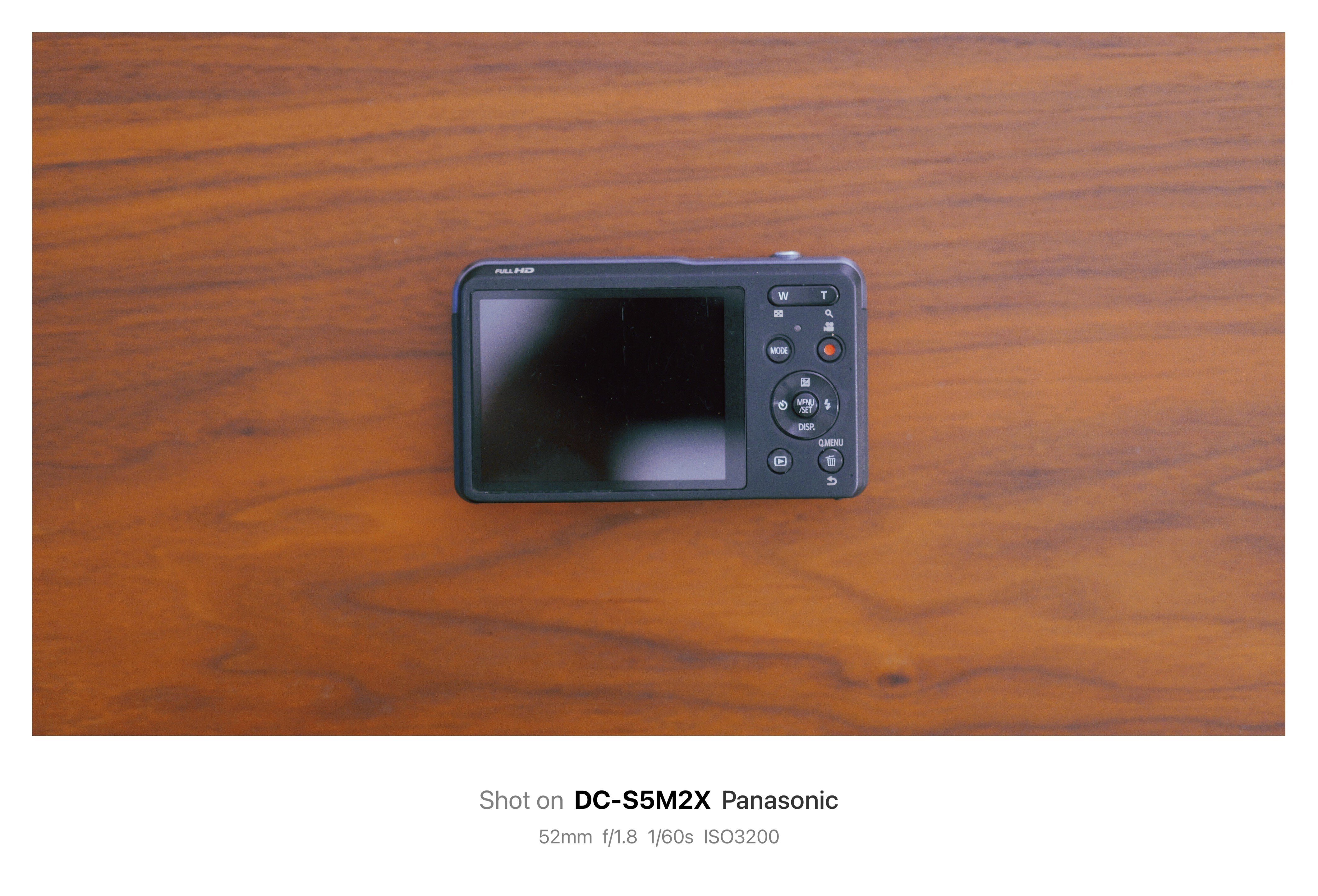 オールドコンデジの世界】超薄型カメラ LUMIX DMC-XS3｜鈴木ユートピア