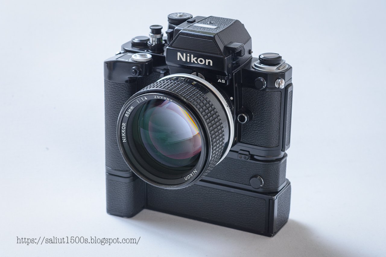 ニッコールレンズのお話】AI Nikkor 85mm F1.4Sで撮る薄暮の町