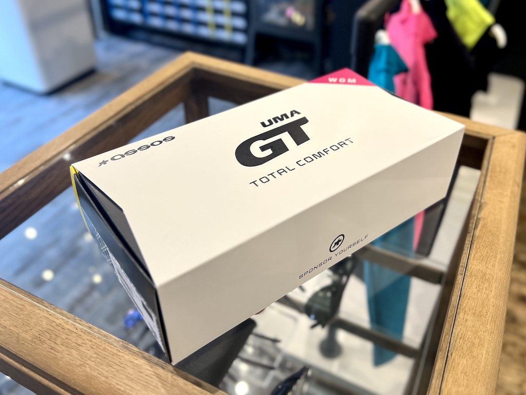 男性にも知ってほしい。アソスにはあります、女性サイクリストが求める