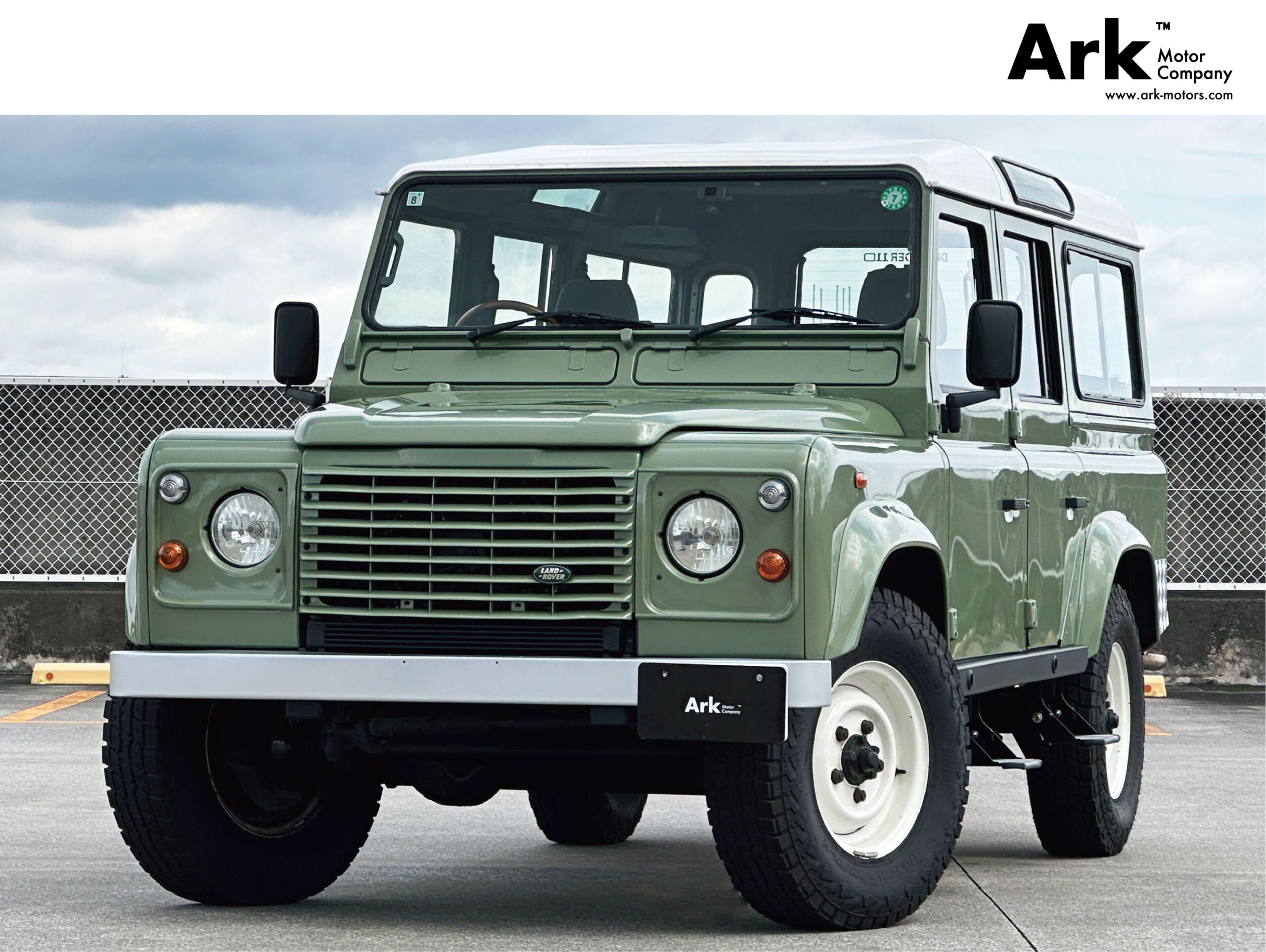 LAND ROVER DEFENDER110 300Tdi AT 4WD - Ark Motor Company 横浜の