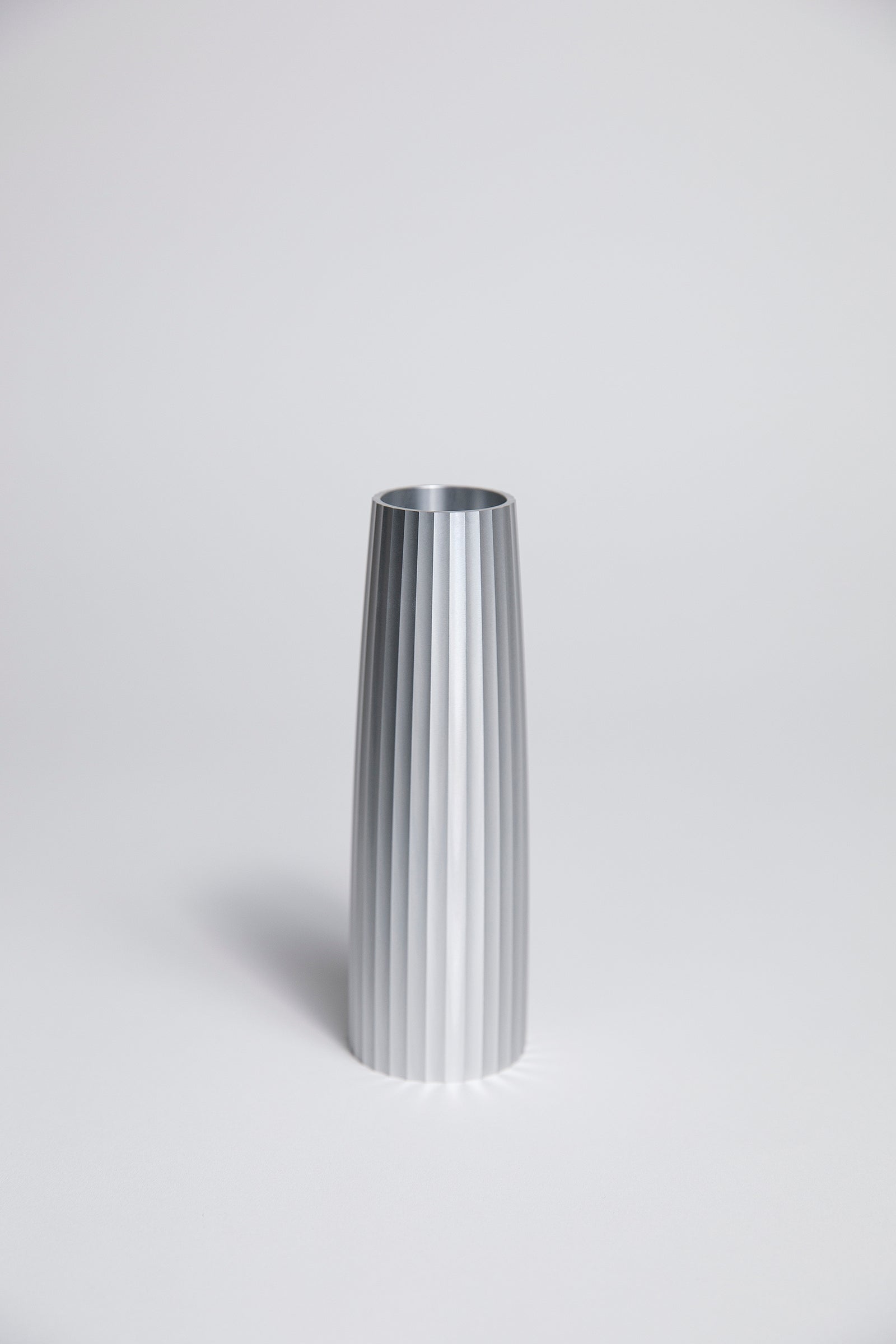 日本製】古代建築の柱の精神を持つ花器｜OOPARTS-002 – At Sea Day