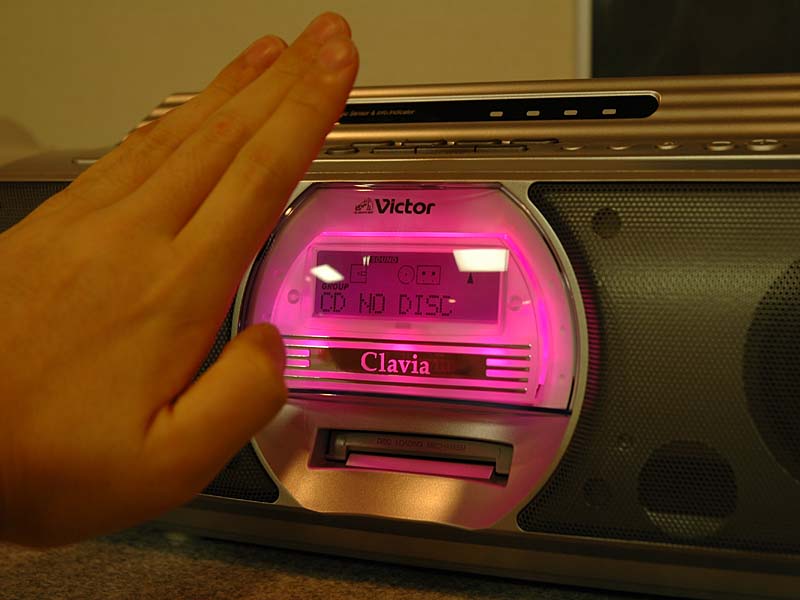 ビクター、「イルミマジック」を搭載したMDラジカセ